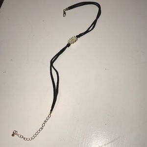 Trendy Never Used Urban Outfitters Daisy Choker
